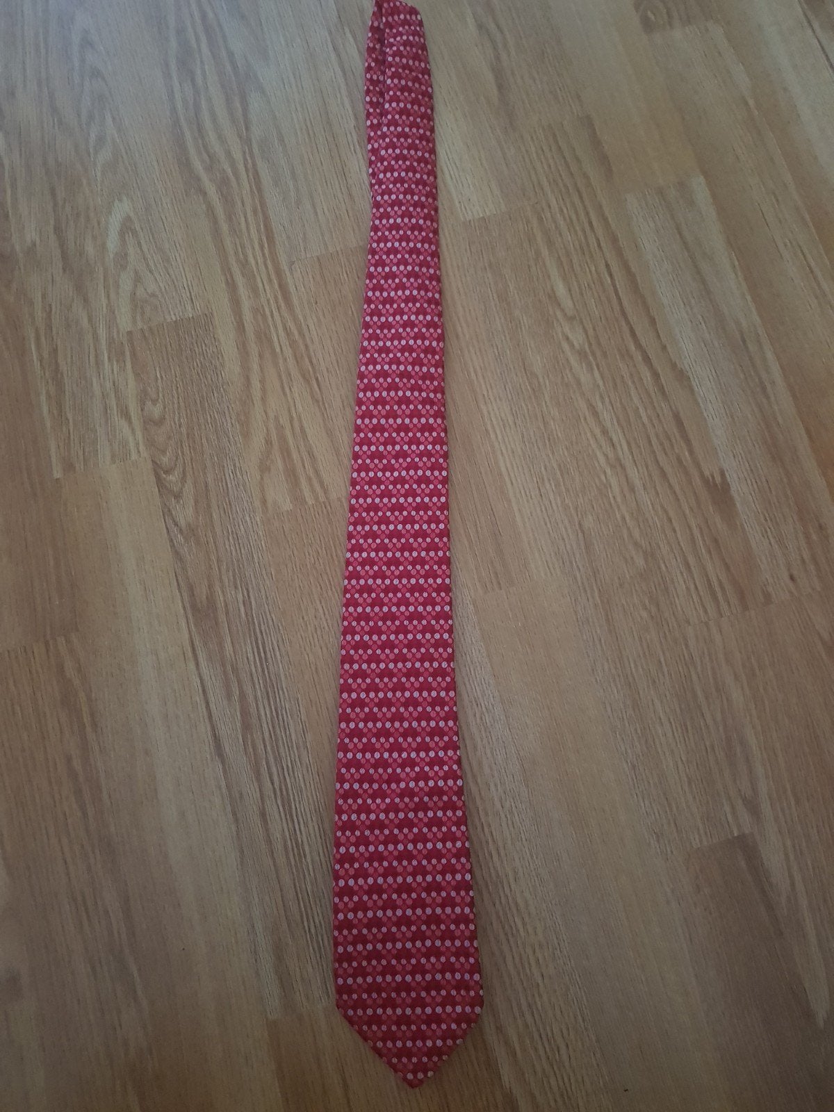 Suitsupply stropdas – rode zijde met geometrisch microdessin, Ophalen of Verzenden, Zo goed als nieuw, Met patroon, Rood