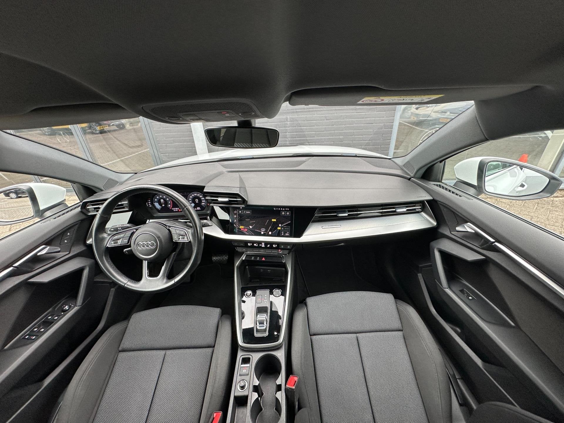 Audi A3 Sportback 30 TFSI Business edition/LED/APP-CONNECT/d, Auto's, Audi, Stof, Gebruikt, Euro 6, Origineel Nederlands