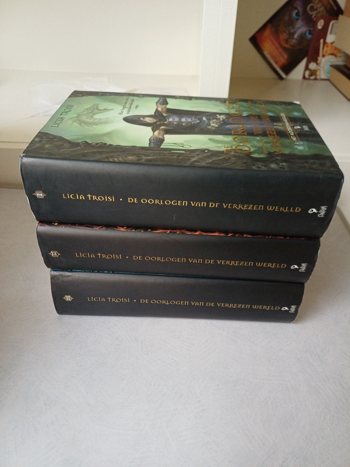 De oorlogen van de verrezen wereld, Boeken, Fantasy, Ophalen of Verzenden, Gelezen, Lucia Troisi