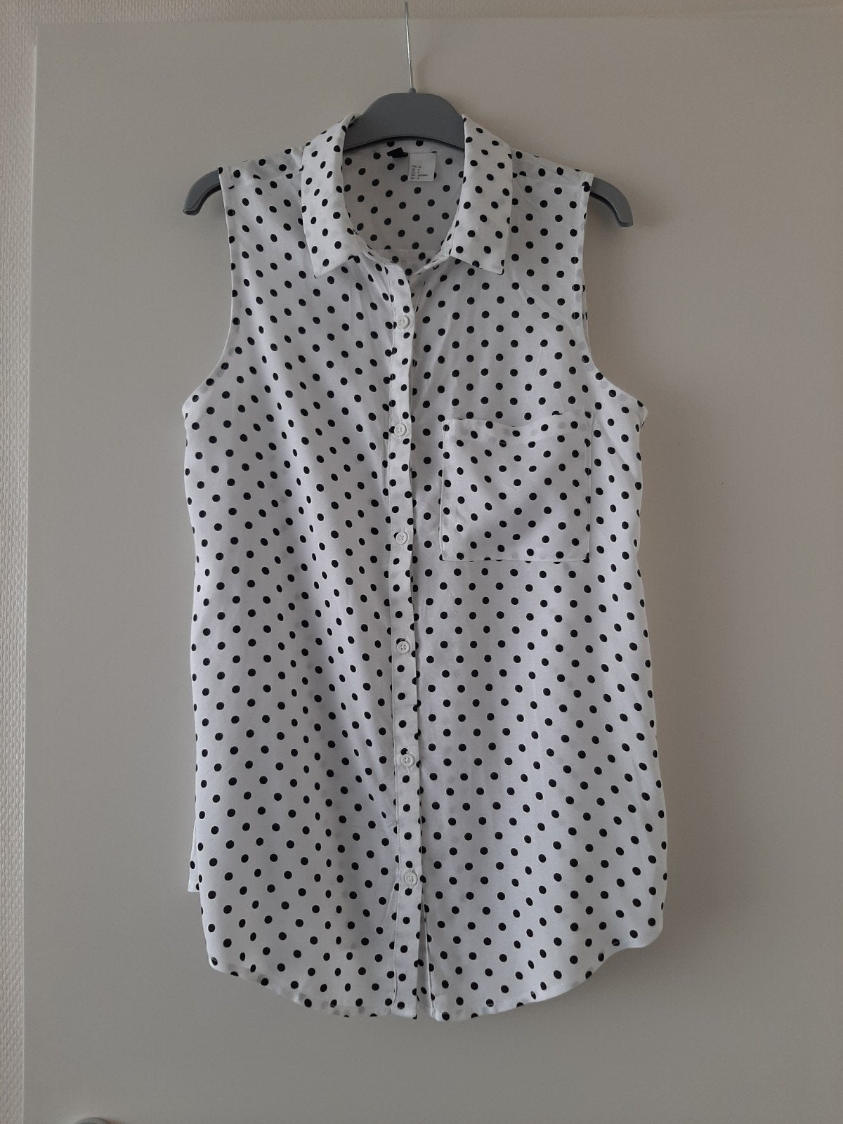 Mouwloze blouse met stippen - Divided H&M - Maat 34, Wit, Divided H&M, Ophalen of Verzenden, Maat 34 (XS) of kleiner