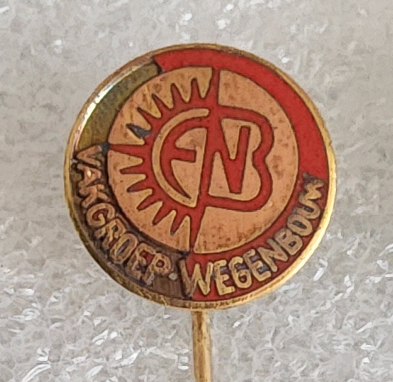 Emaille Speldje Vakgroep Wegenbouw - Vintage, Ophalen of Verzenden, Gebruikt, Overige onderwerpen, Speldje of Pin