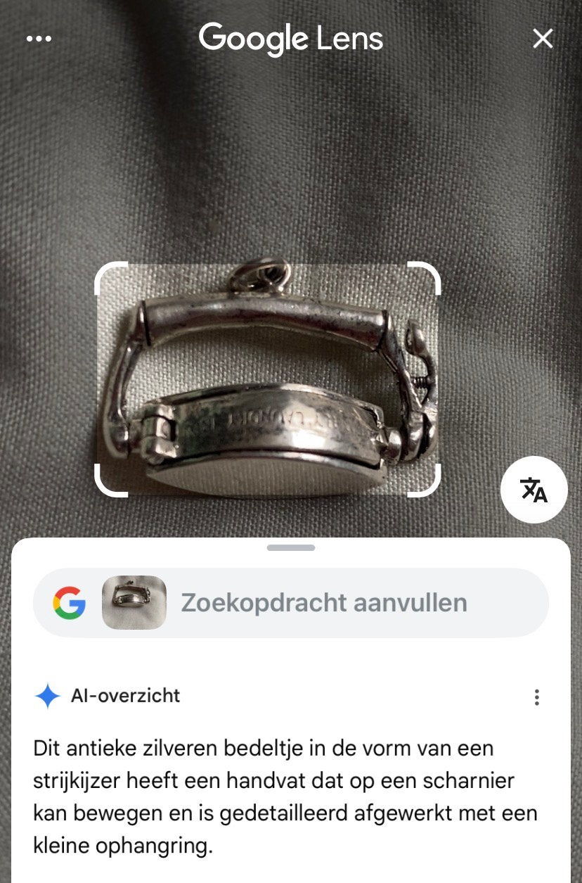 Prachtige bijzondere zilveren bedel die open kan, Ophalen of Verzenden, Zilver