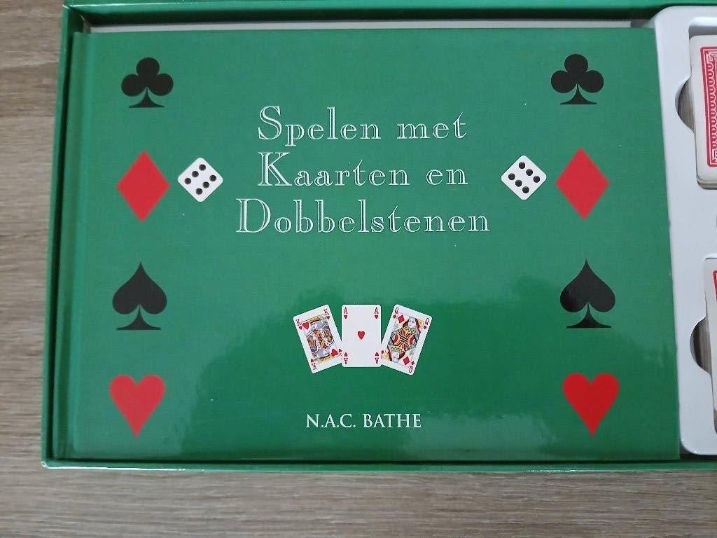 Kaarten & Dobbelstenen speeldoos N.A.C. Bahte, Vijf spelers of meer, Ophalen of Verzenden, Nieuw