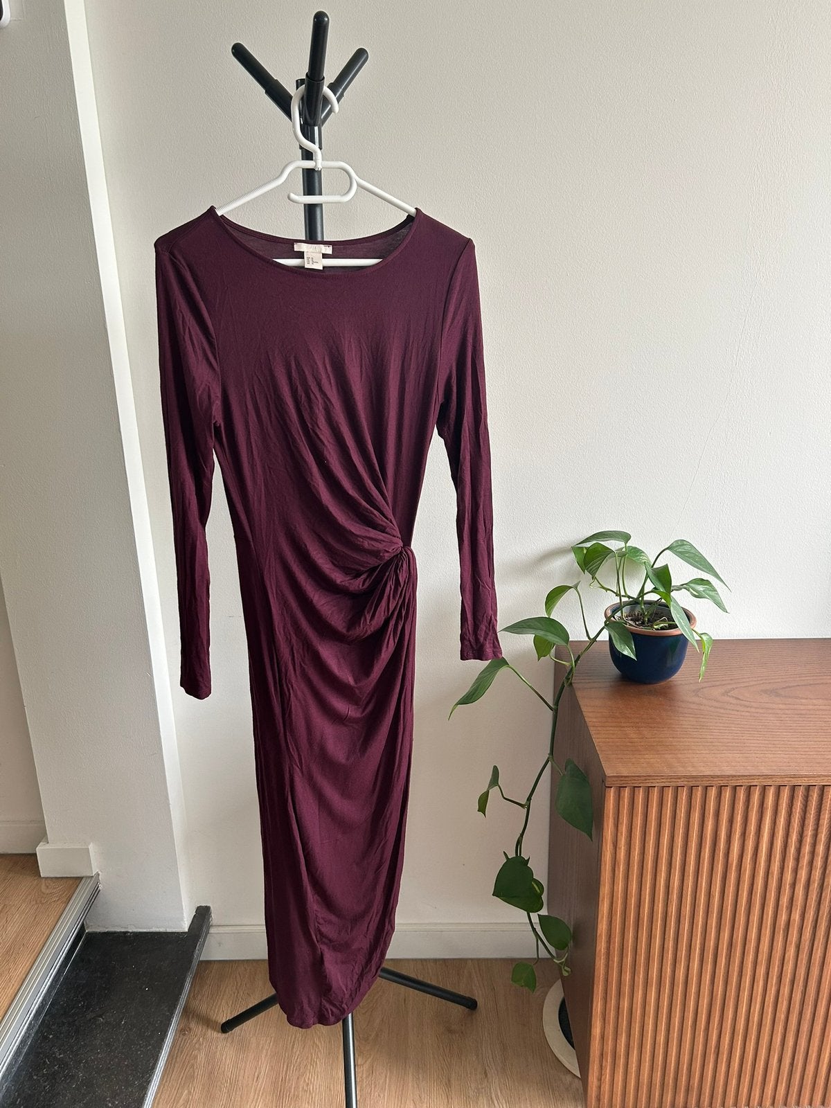 Wijnrode getailleerde jurk maat 40 H&M, Maat 38/40 (M), H&M, Paars, Ophalen of Verzenden