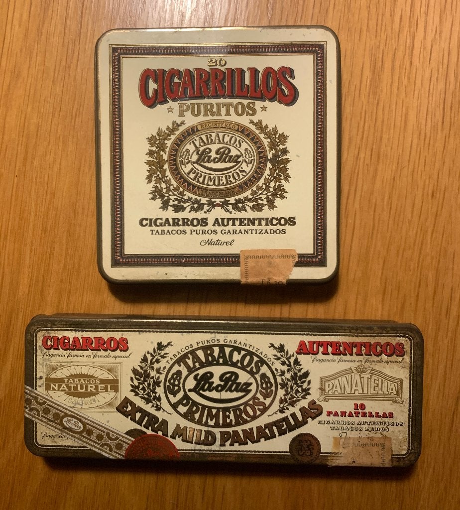 2 Oude Sigarenblikjes Tabacos La Paz Primeros, Ophalen of Verzenden, Gebruikt, Tabaksdoos of Verpakking