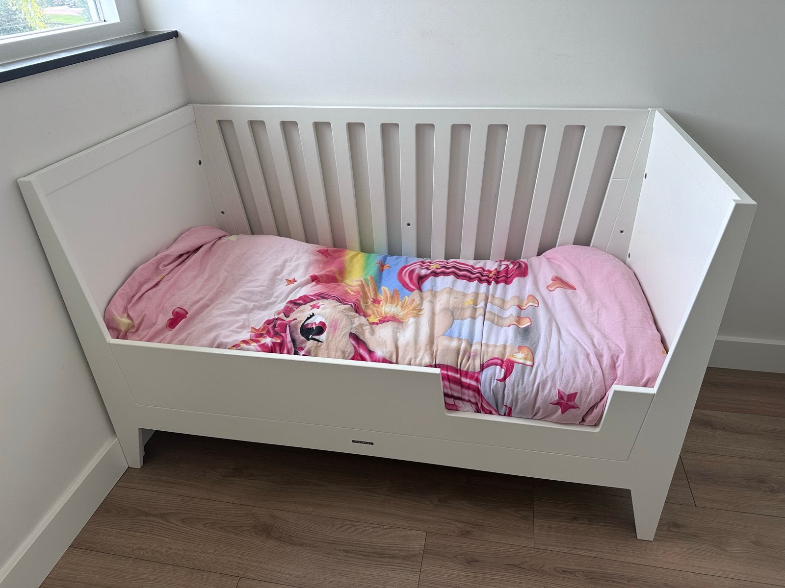Kidsmill Nikki ledikant 140x70 & Accent commode, Ophalen, Verstelbaar, Wit, Zo goed als nieuw