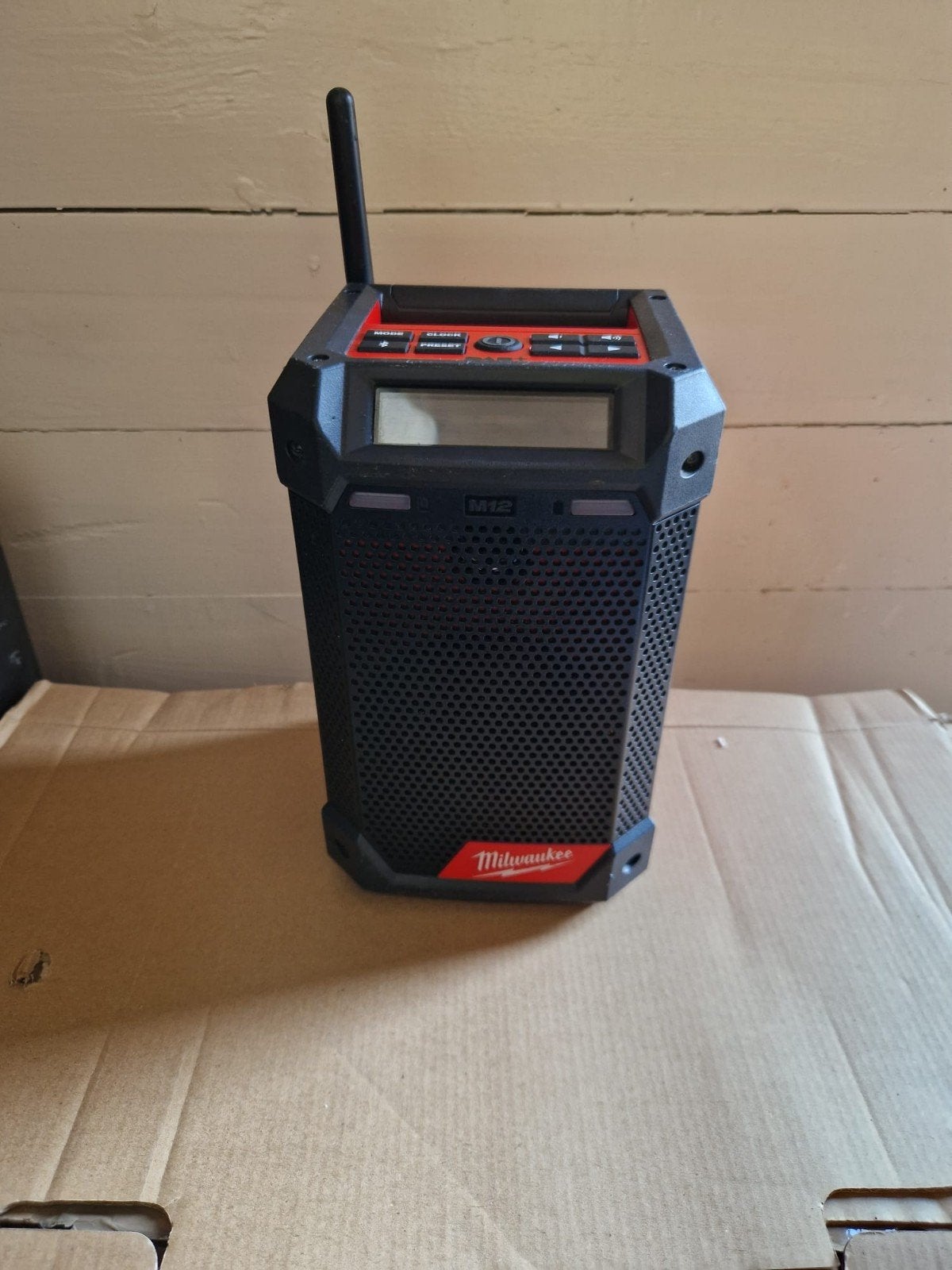Milwaukee M12 RCDAB+ Bouwradio - Bluetooth - DAB+/FM/AM, Ophalen of Verzenden, Gebruikt, Bouwradio