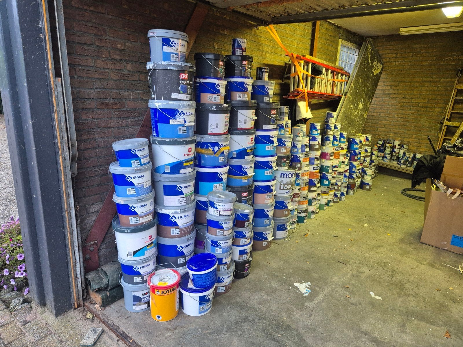 Grote partij verf van diverse merken en kleuren, Ophalen, Overige typen