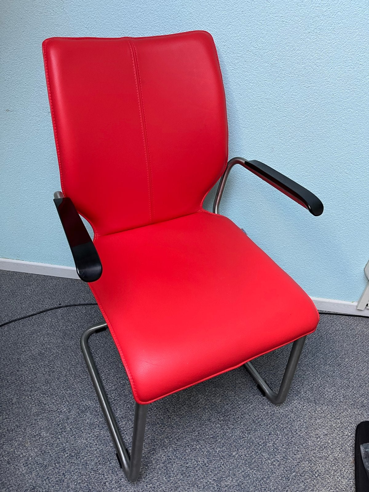Bree’s New World ACE II-FA,  rode leren designstoel., Ophalen, Zo goed als nieuw, Metaal, Eén