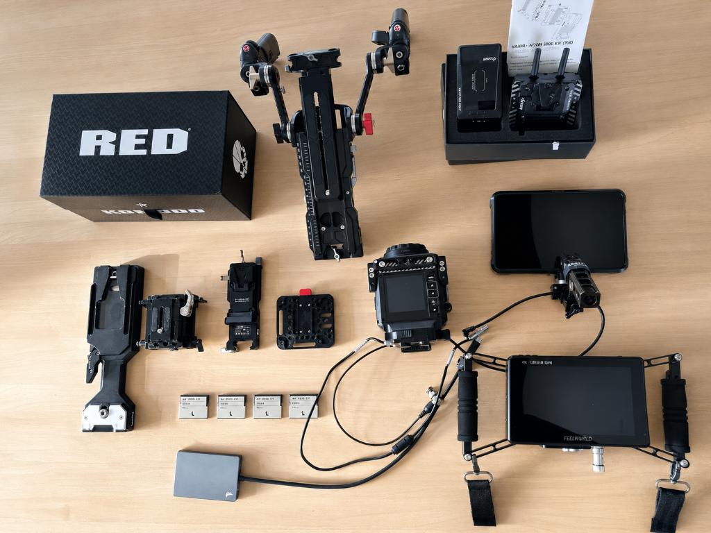 RED Komodo 6K - zeer complete set (+ wireless monitor), Ophalen, Gebruikt, Video