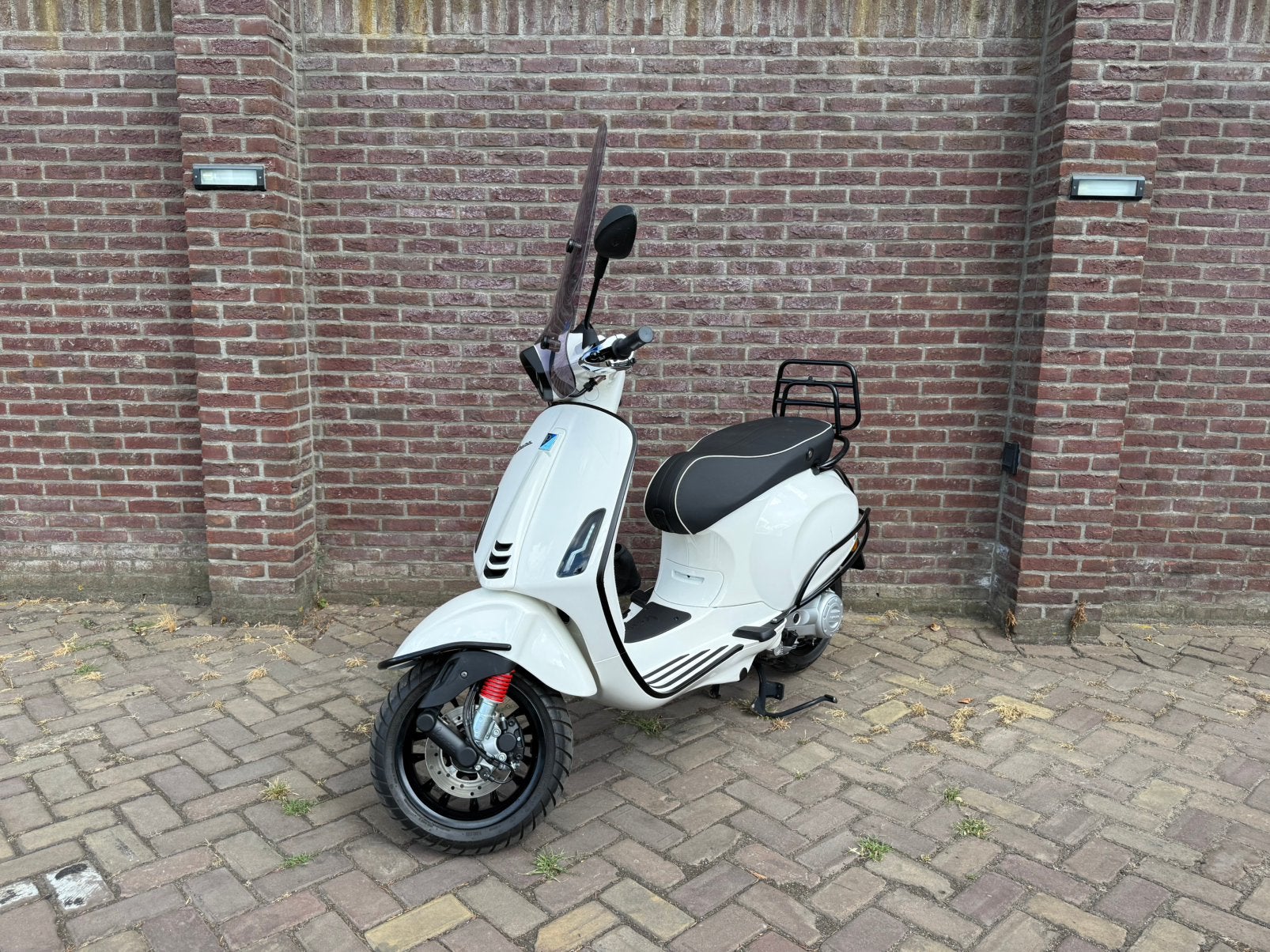 Vespa Sprint wit, E5, 2427KM, Level 10 led, Fietsen en Brommers, Scooters | Vespa, Ophalen, Overige modellen, 49 cc, Zo goed als nieuw