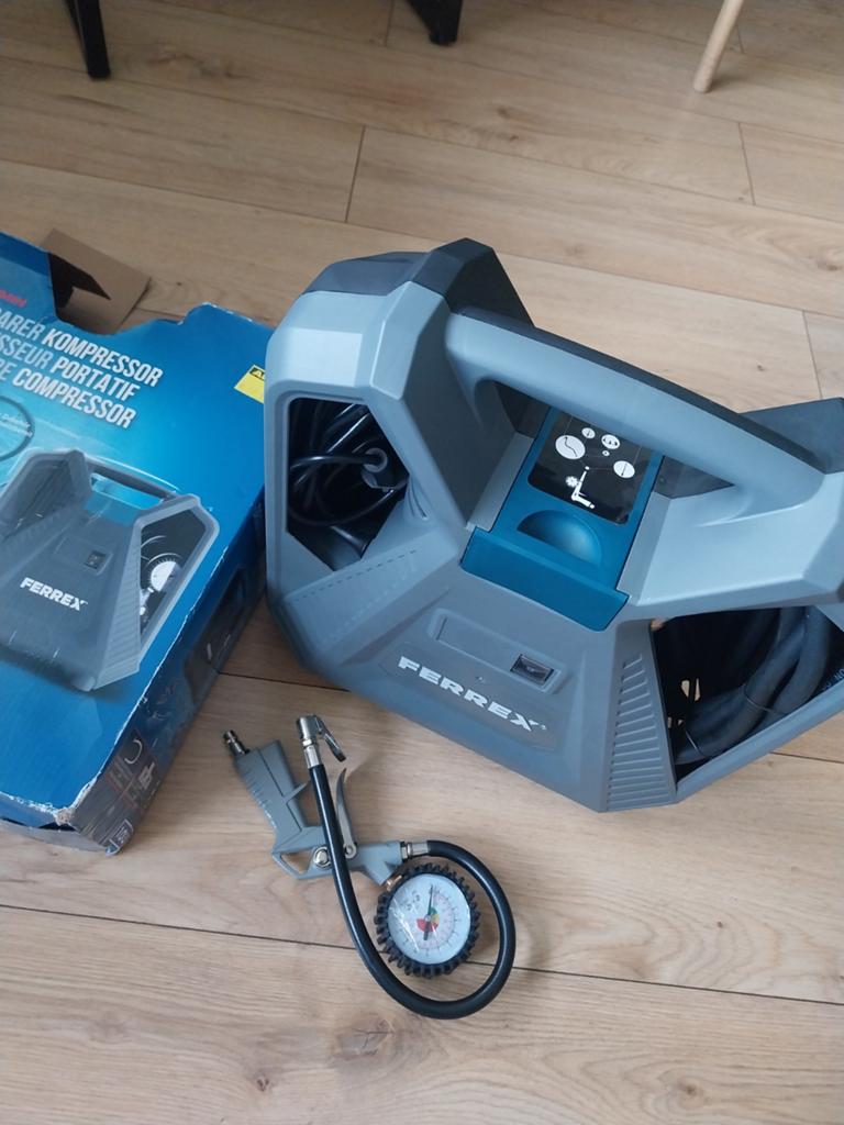 Pomp voor auto.  Nieuw   niet gebruikt, Minder dan 25 liter, Ophalen of Verzenden, Nieuw, Minder dan 200 liter/min