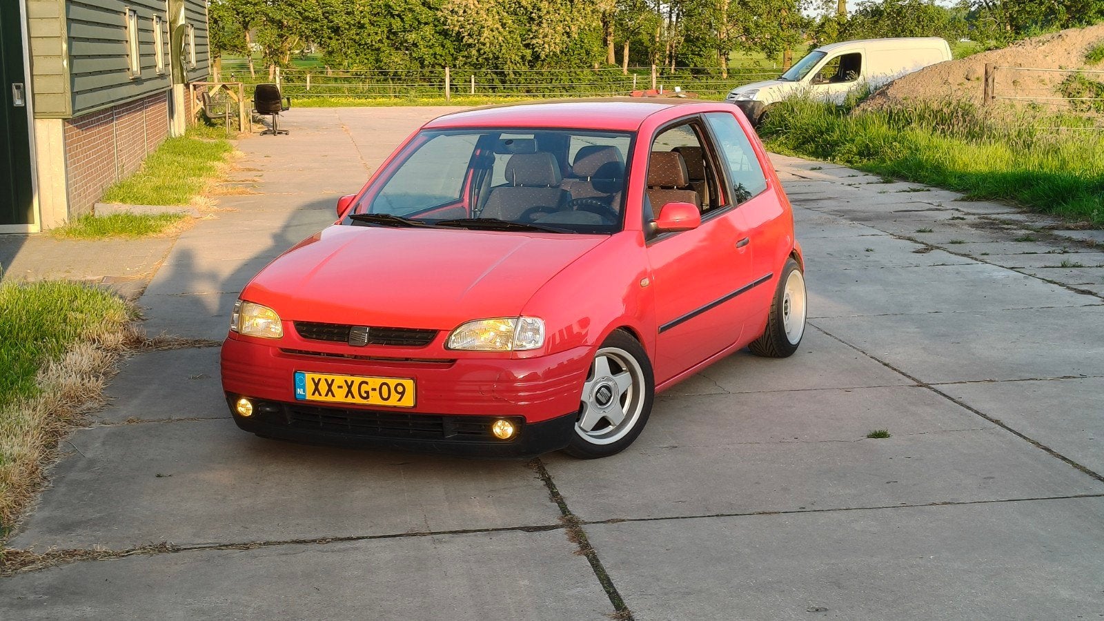 Seat Arosa NIEUWE APK 1.0 37KW 1999 Rood, Auto's, Seat, 839 kg, Zwart, 4 stoelen, Origineel Nederlands