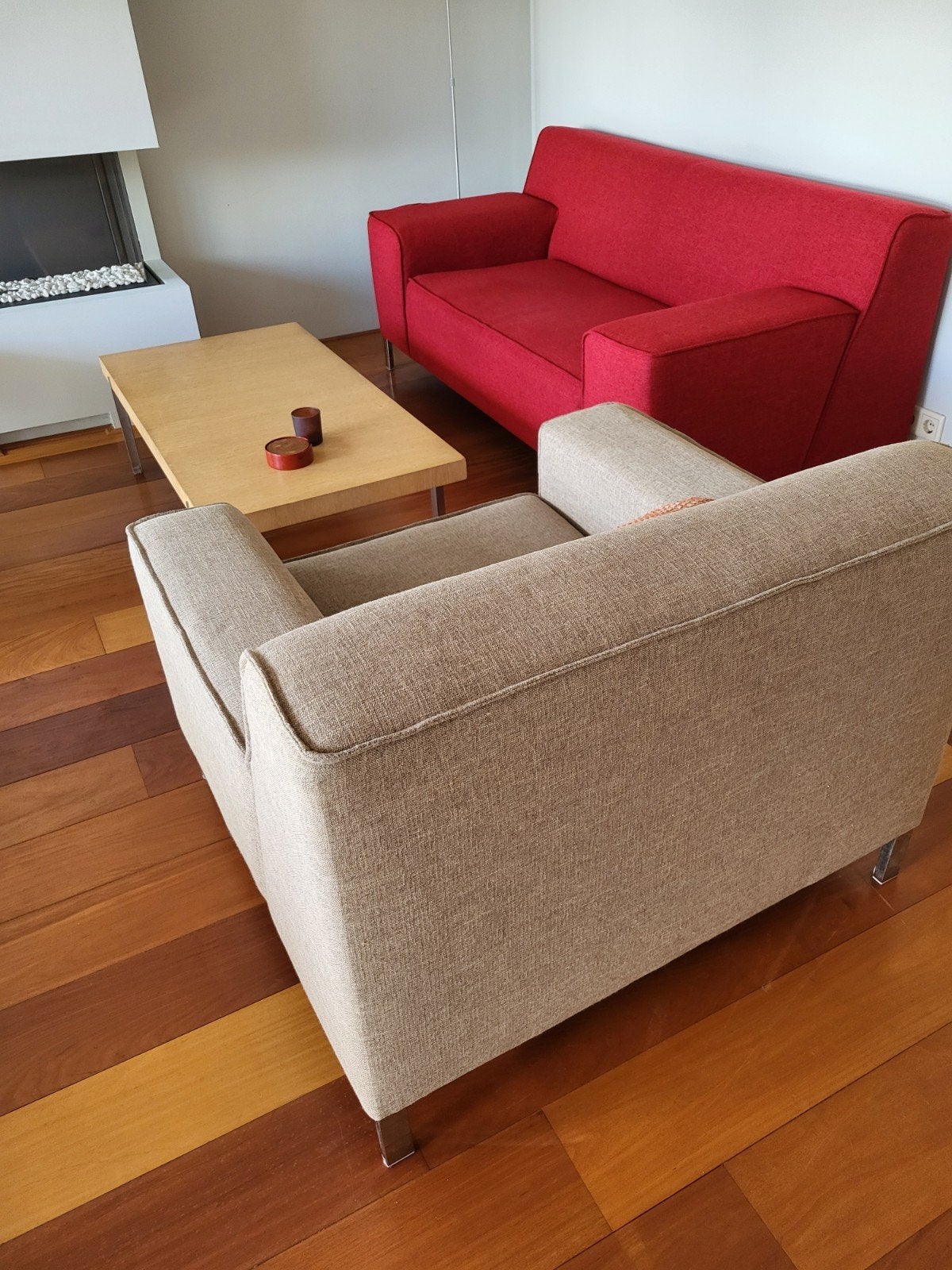 Prachtige Montel 2- zitsbank Strike - Rood designstof, Ophalen, Gebruikt, Design, 150 tot 200 cm