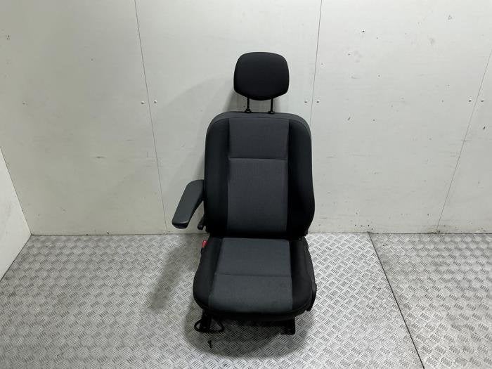 Stoel links van een Renault Master (Master 4 19-), Auto-onderdelen, Interieur en Bekleding, 12 maanden garantie, Gebruikt, -, Renault