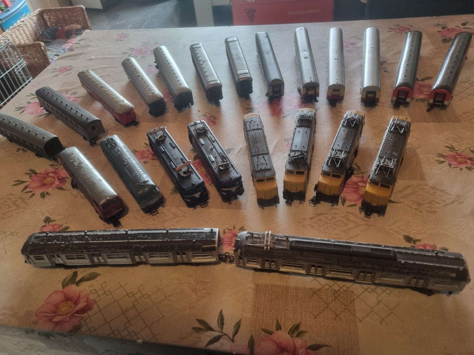 te koop modeltreinen, Ophalen
