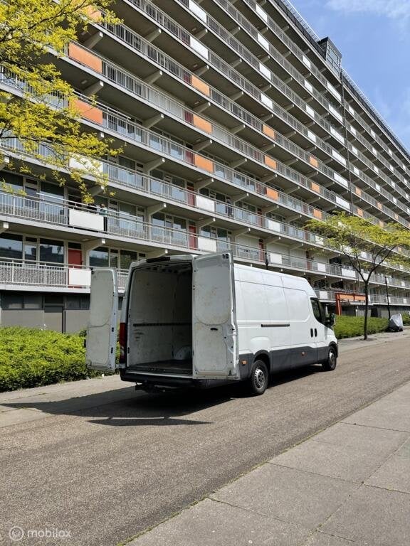Busje huren inc chauffeur Tilburg/Eindhoven