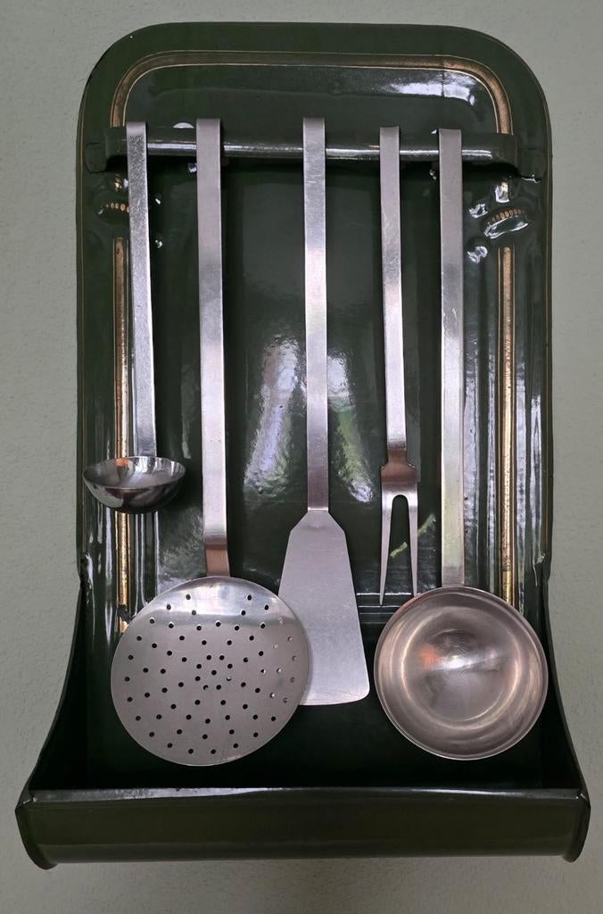 Vintage Keukengerei Set aan Wandrek - Groen Emaille, Antiek en Kunst, Antiek | Keukenbenodigdheden, Ophalen