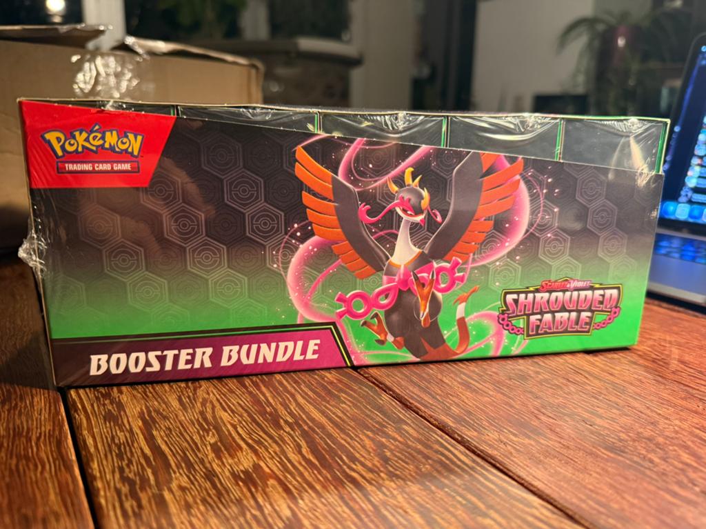 New (SEALED) (Mint) Original Shrouded Fable 10Pack bndle, Ophalen of Verzenden, Nieuw, Boosterbox, Foil