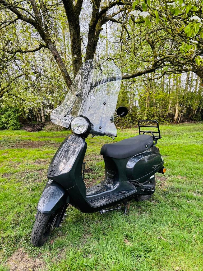 Lasouris scooter, Fietsen en Brommers, Snorfietsen en Snorscooters, Ophalen, Benzine, Overige merken