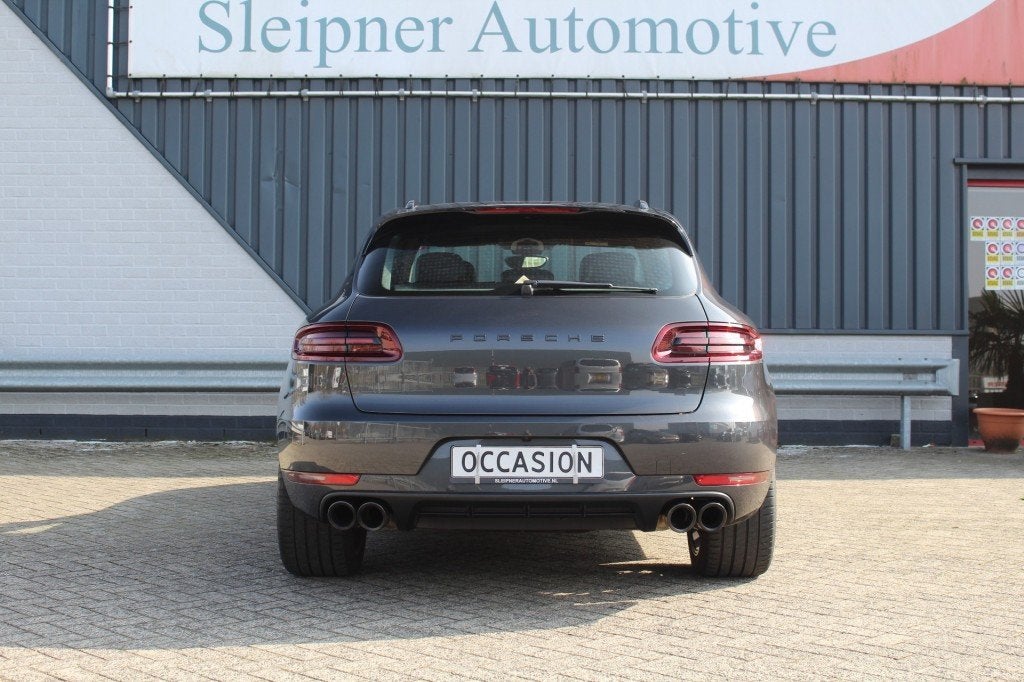 Foto 14 van Porsche MACAN 3.0 GTS Sport Chrono /Leer/ Sportuitlaat/ Trek