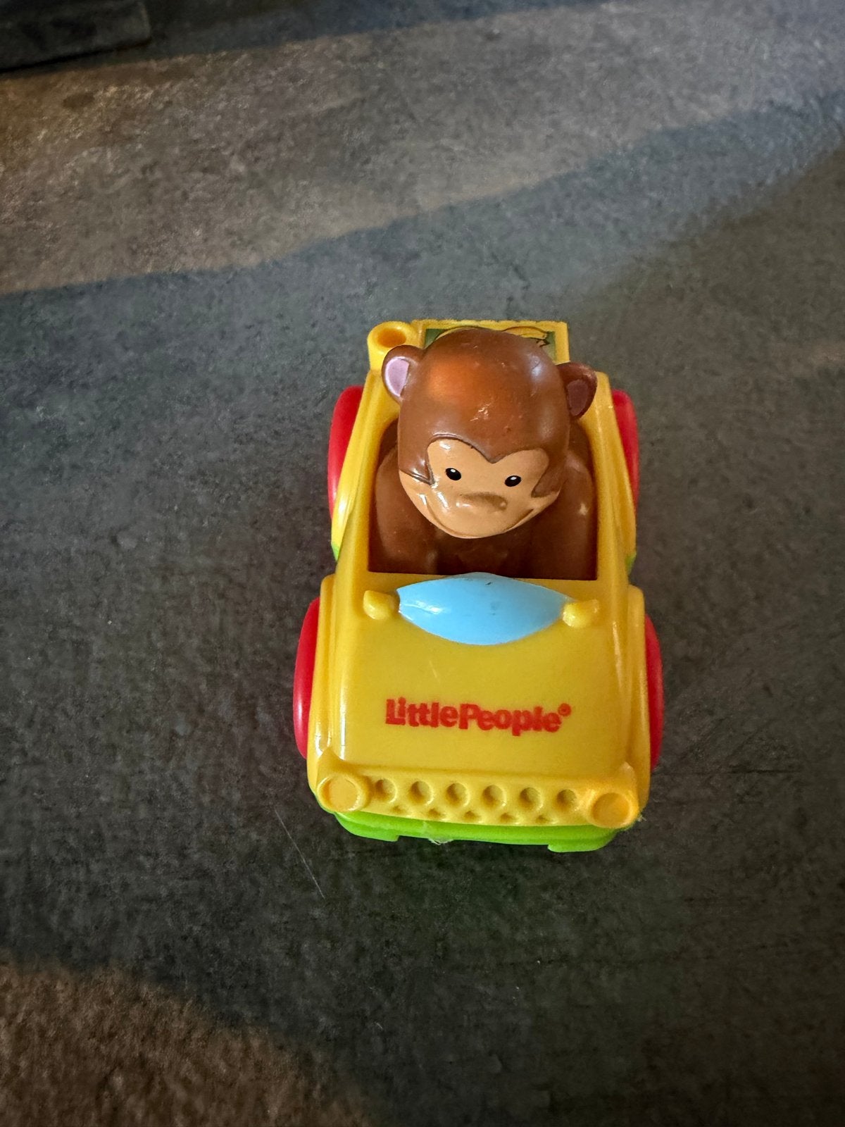 Fisher-Price Little People Wheelies aapje in auto, Ophalen of Verzenden, Zo goed als nieuw