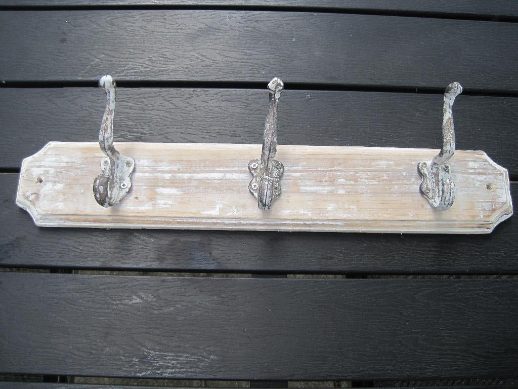 Brocante kapstokje met 3 ijzeren haken 50 cm breed, Antiek en Kunst, Ophalen