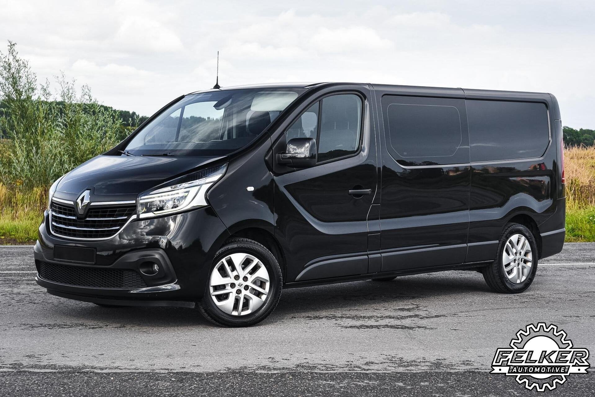 Trafic 2.0 dCi 145 DC Luxe | Automaat | 6-Pers, Automaat, 145 pk, Euro 6, 4 cilinders