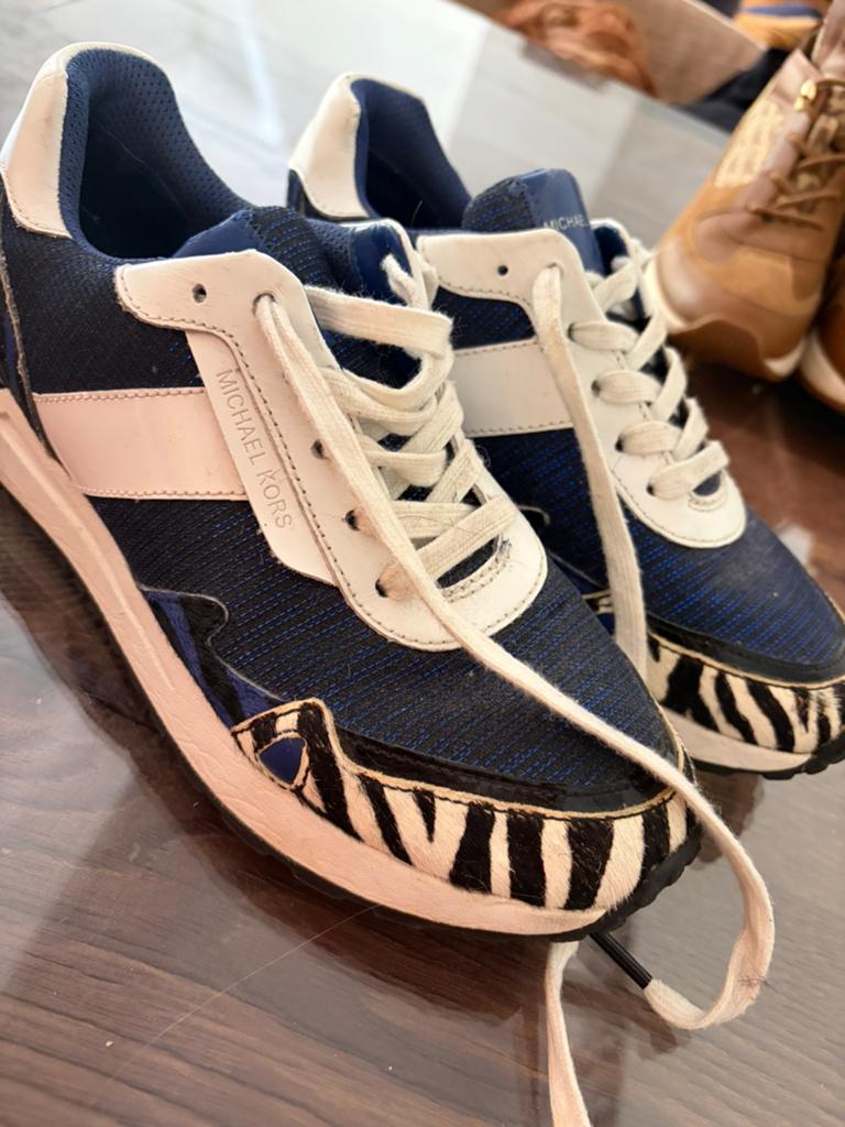 Michael Kors sneakers maat 38 met zebraprint, Ophalen of Verzenden, Gedragen, Blauw, Sneakers of Gympen
