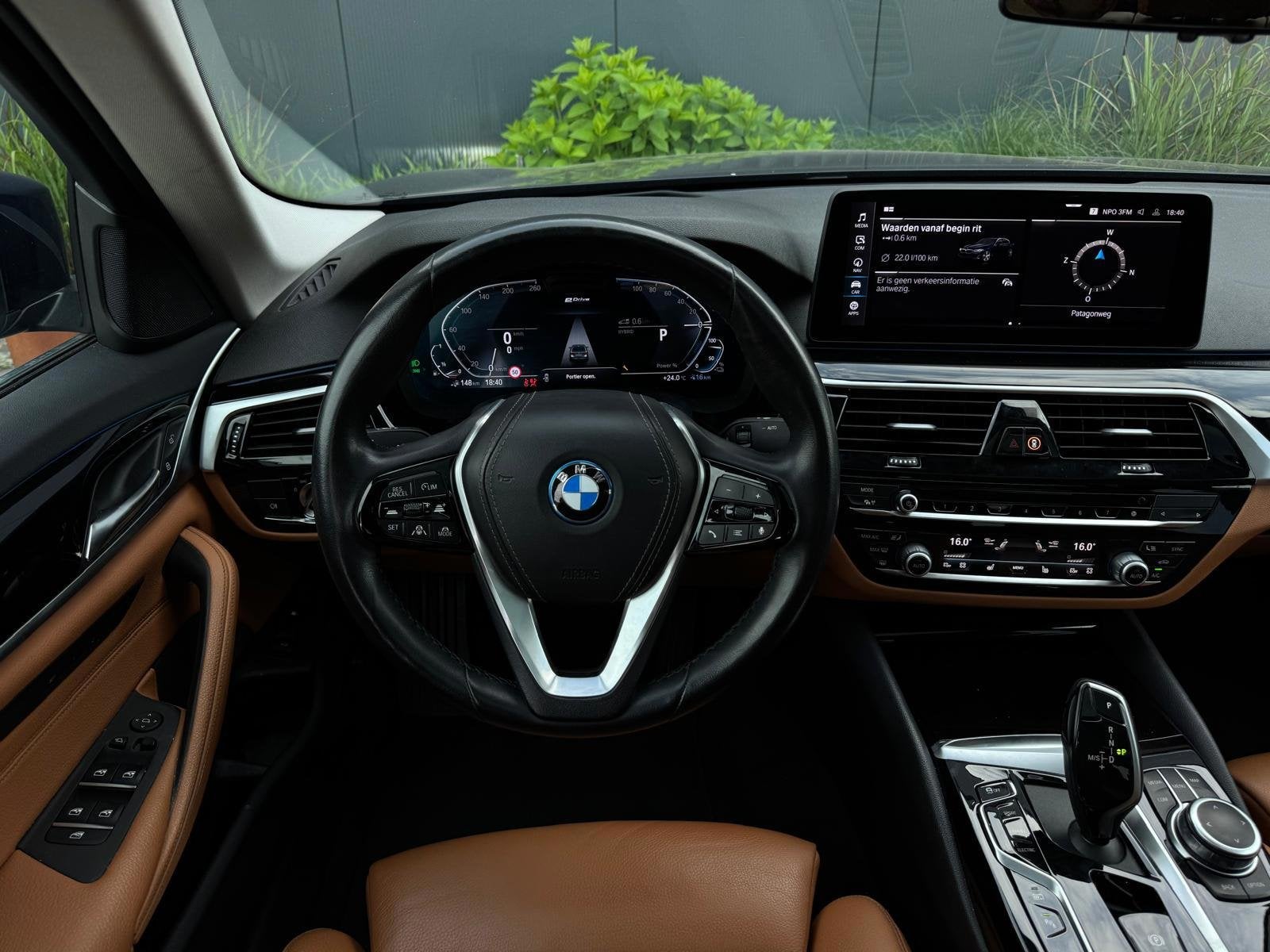 BMW 5-serie 520e LCI High Executive | Facelift | Pano | Lede, Auto's, BMW, Automaat, 1998 cc, Gebruikt, 4 cilinders