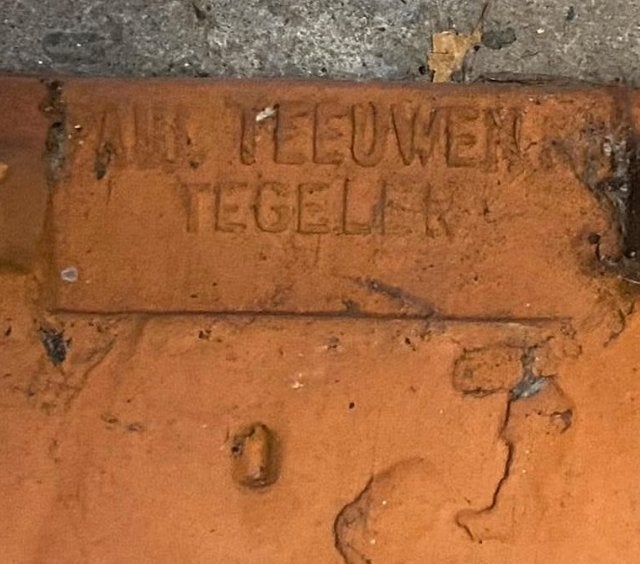 Tegelse dakpannen Paul Leeuwen, Ophalen, Zo goed als nieuw, Minder dan 5 m², Dakpannen