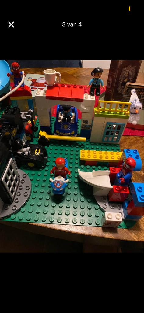 lego duplo politiebureau10902 batman+marvel lab superhelden, Ophalen of Verzenden, Zo goed als nieuw, Duplo