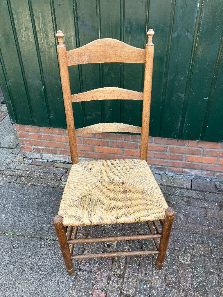 houten stoel met biezen zitting, Ophalen