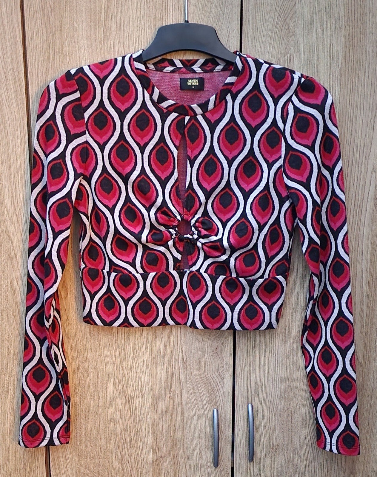 NIEUW moderne Croptop Seven Sisters mt L, Ophalen, Nieuw, Zwart