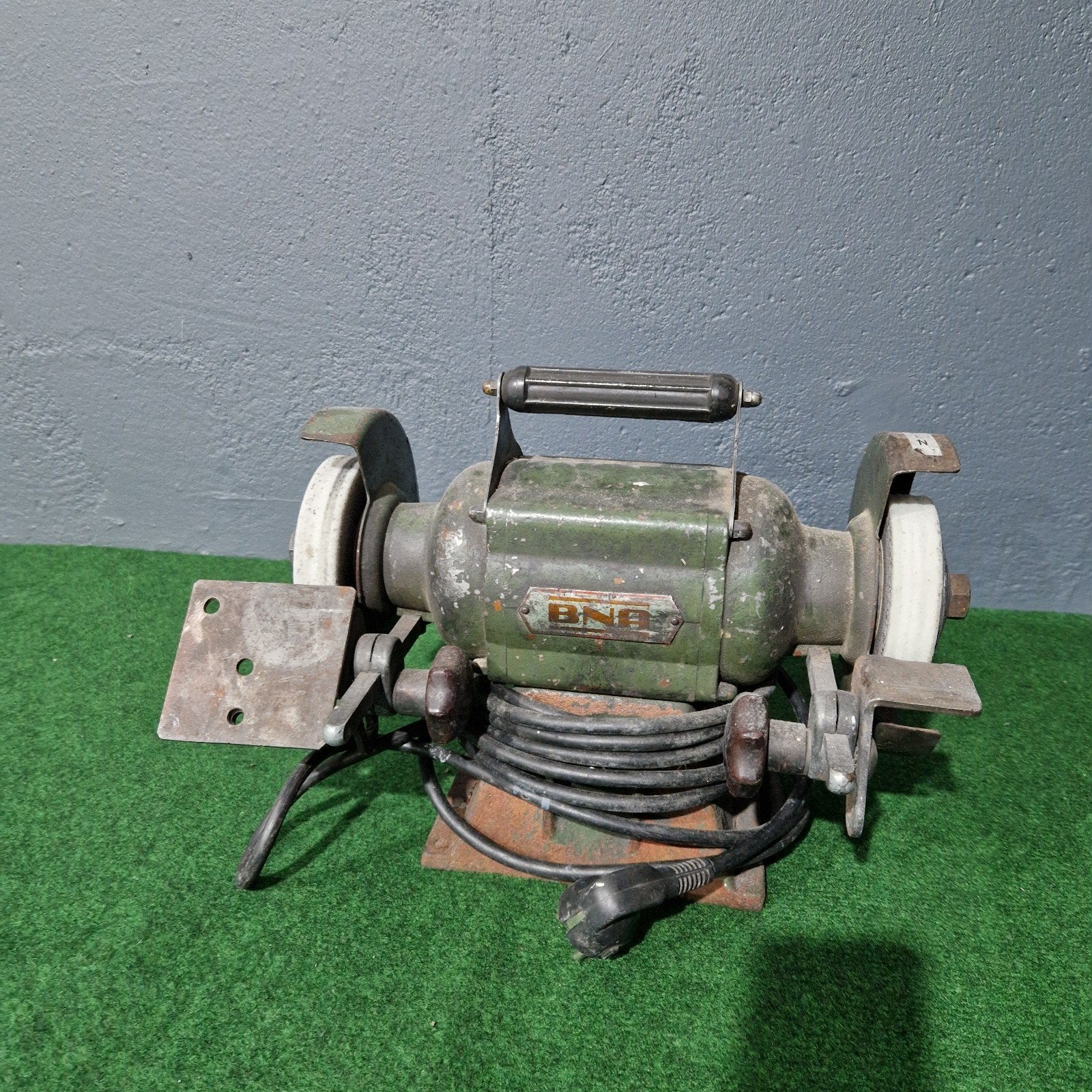 Slijpmachine Bna met dubbele slijpsteen, Ophalen, Gebruikt, Minder dan 700 watt, Werkbankslijpmachine