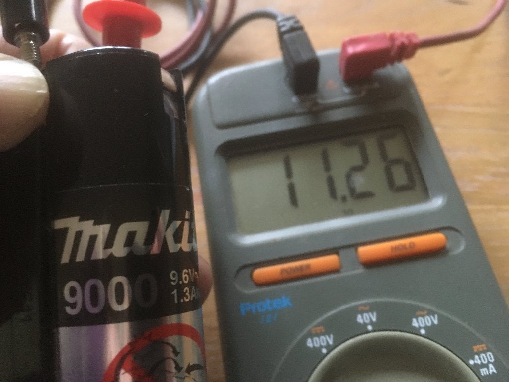 Makita lader DC 9711 + 5 Makita batterijen, Doe-het-zelf en Verbouw, Gereedschap | Boormachines, Variabele snelheid, Ophalen of Verzenden