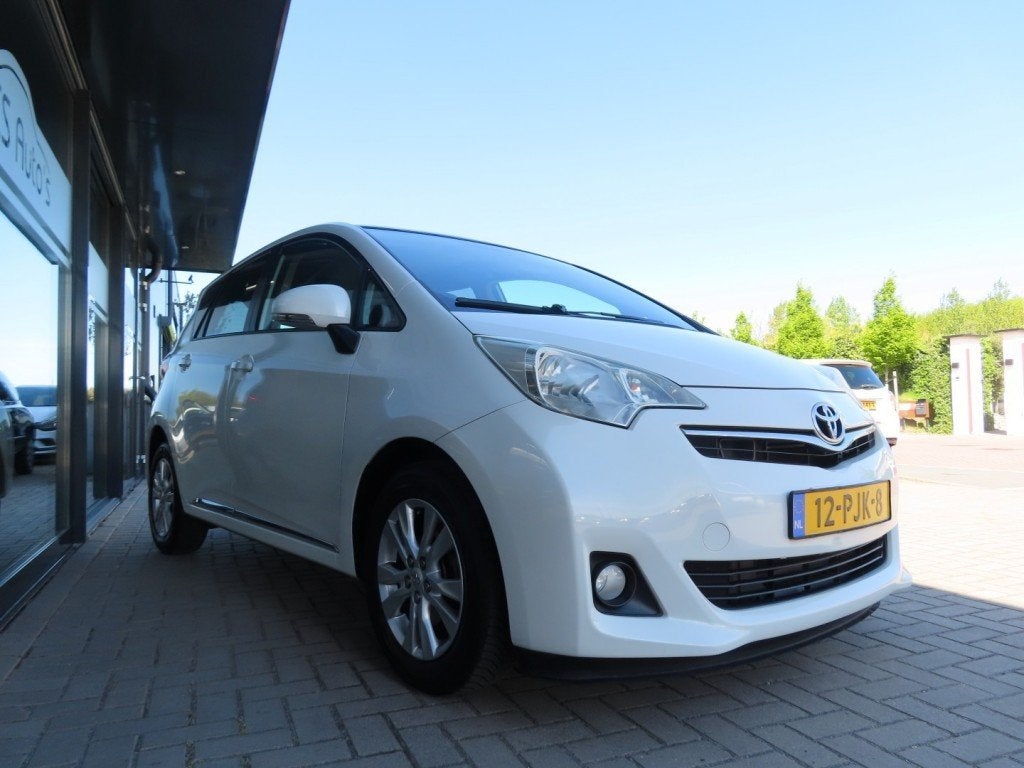 Toyota VERSO-S 1.3 VVT-i Aspiration Ecc Pano Camera Trekhaak, Voorwielaandrijving, Euro 5, Gebruikt, 4 cilinders