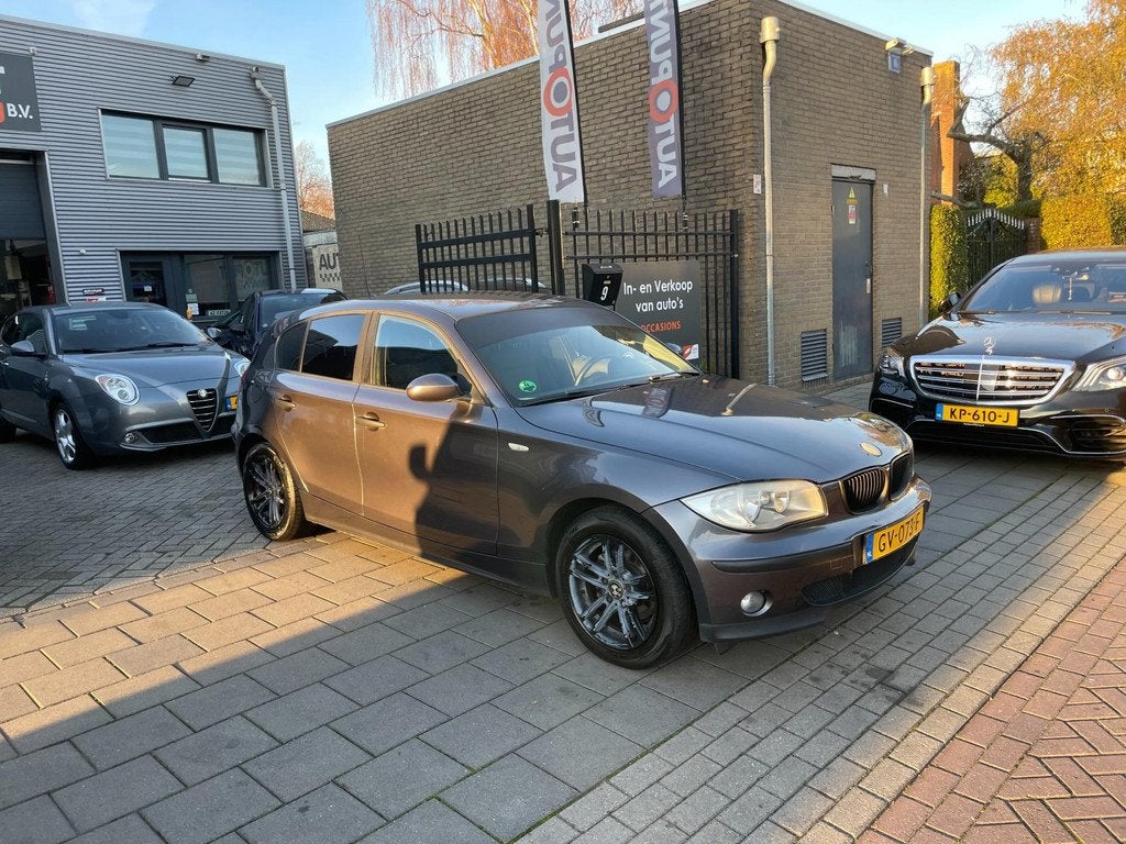 BMW 1-serie 116i Executive Airco NAP APK 1 jaar, Auto's, BMW, 1596 cc, Achterwielaandrijving, 4 cilinders, 116 pk