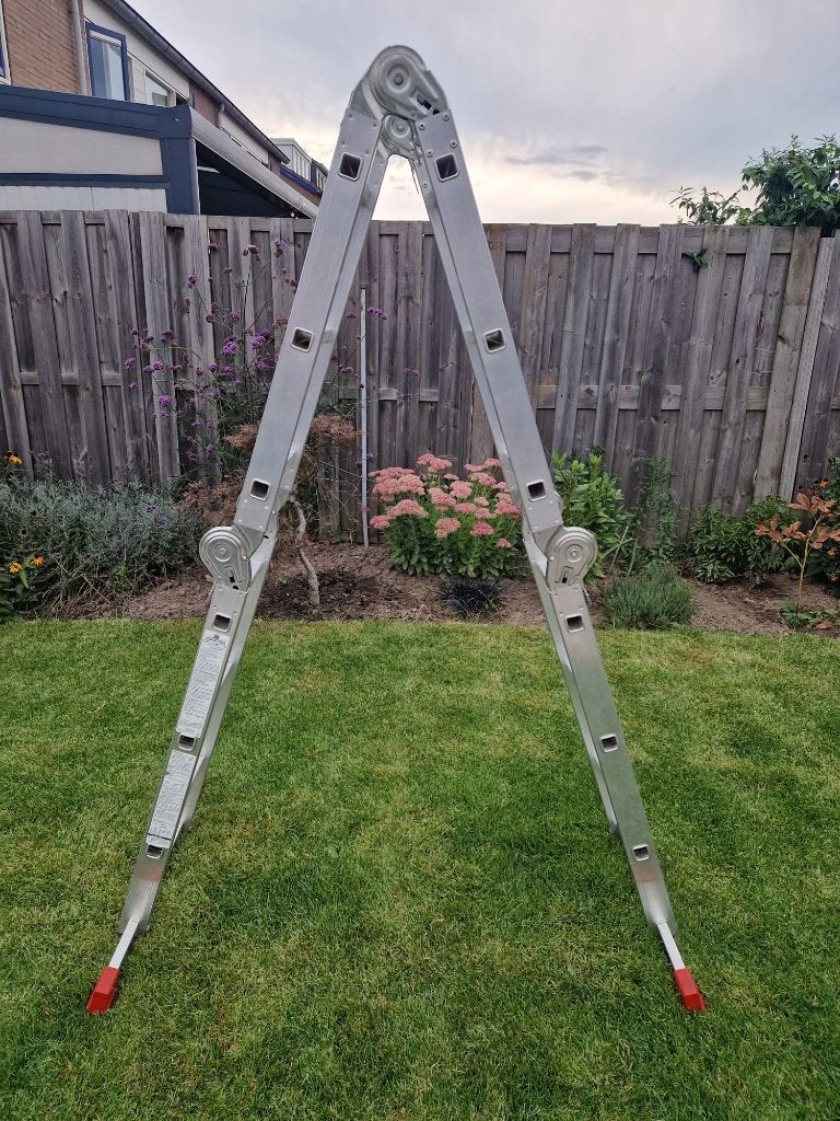 Ladder TE HUUR multifunctionele 3,6 meter hoog opvouwbaar, Doe-het-zelf en Verbouw, Ophalen, Zo goed als nieuw, Ladder, Opvouwbaar of Inschuifbaar