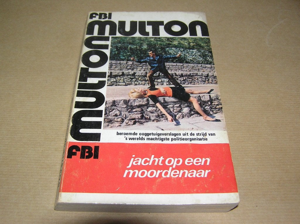  Jacht op een moordenaar -Edward Multon, Boeken, Ophalen of Verzenden, Gelezen, Edward Multon