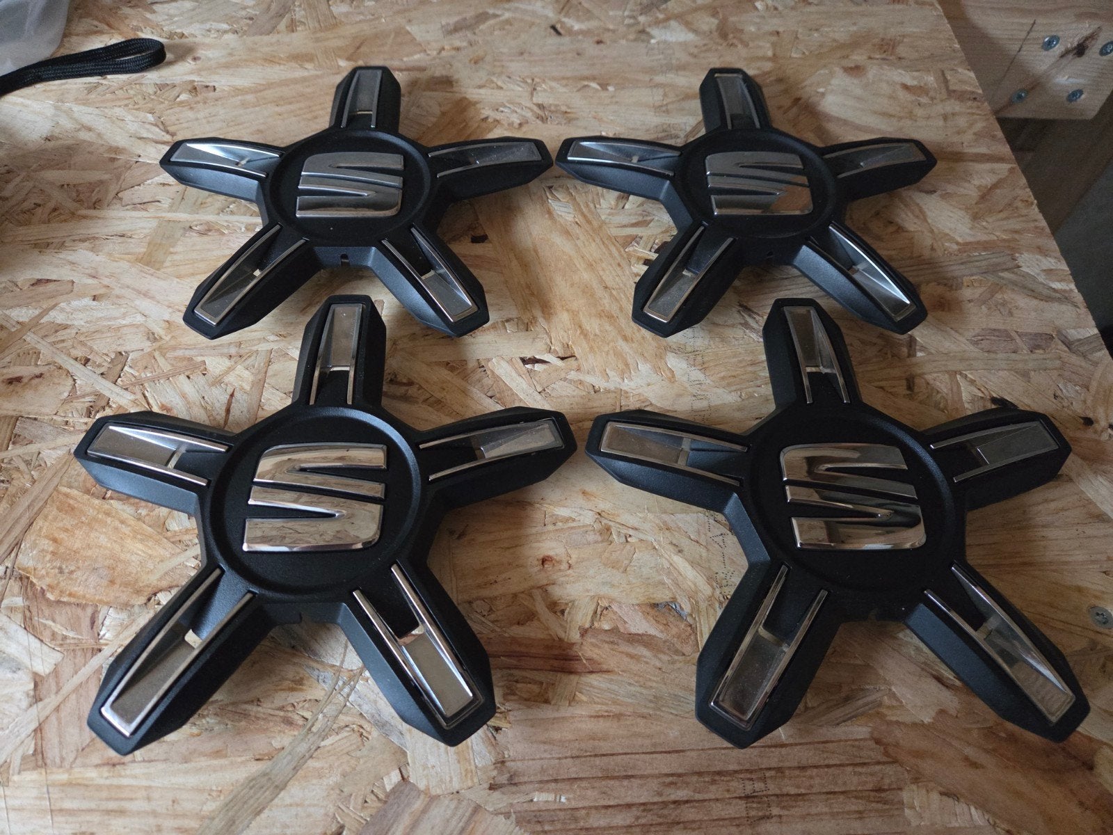 Seat naafkappen, Auto diversen, Wieldoppen, Ophalen of Verzenden, Zo goed als nieuw