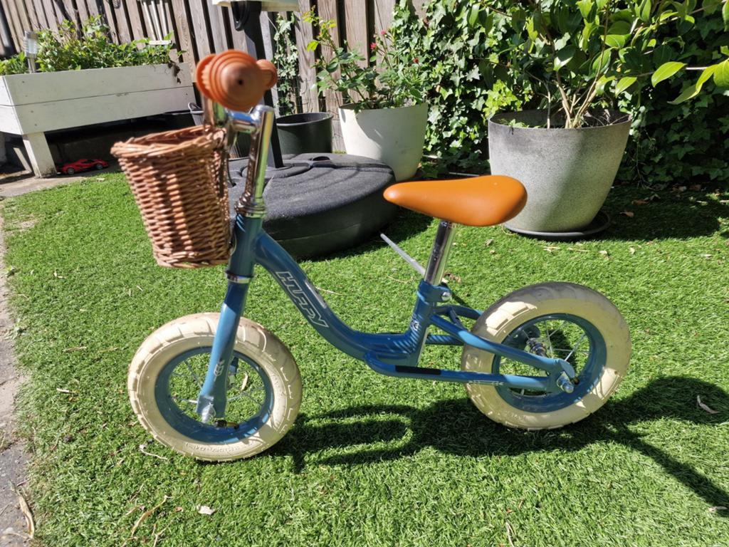 Huffy loopfiets (blauw) met mandje - Zo goed als nieuw, Fietsen en Brommers, Fietsen | Kinderfietsjes, Ophalen, Zo goed als nieuw