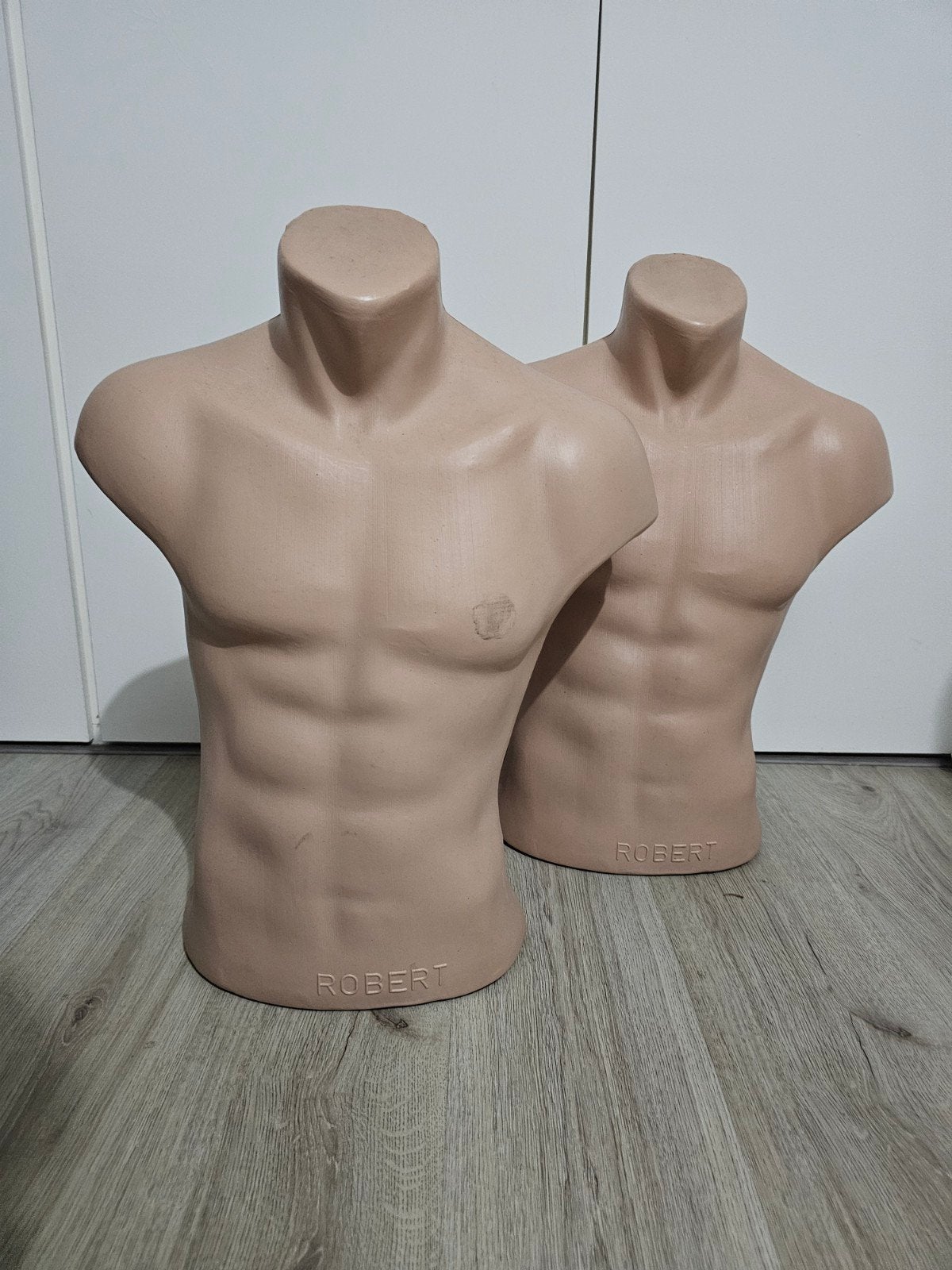 2x Etalage Paspop Mannen Torso - ROBERT - Winkelpresentatie, Ophalen of Verzenden, Gebruikt, Beige, Knutselwerk