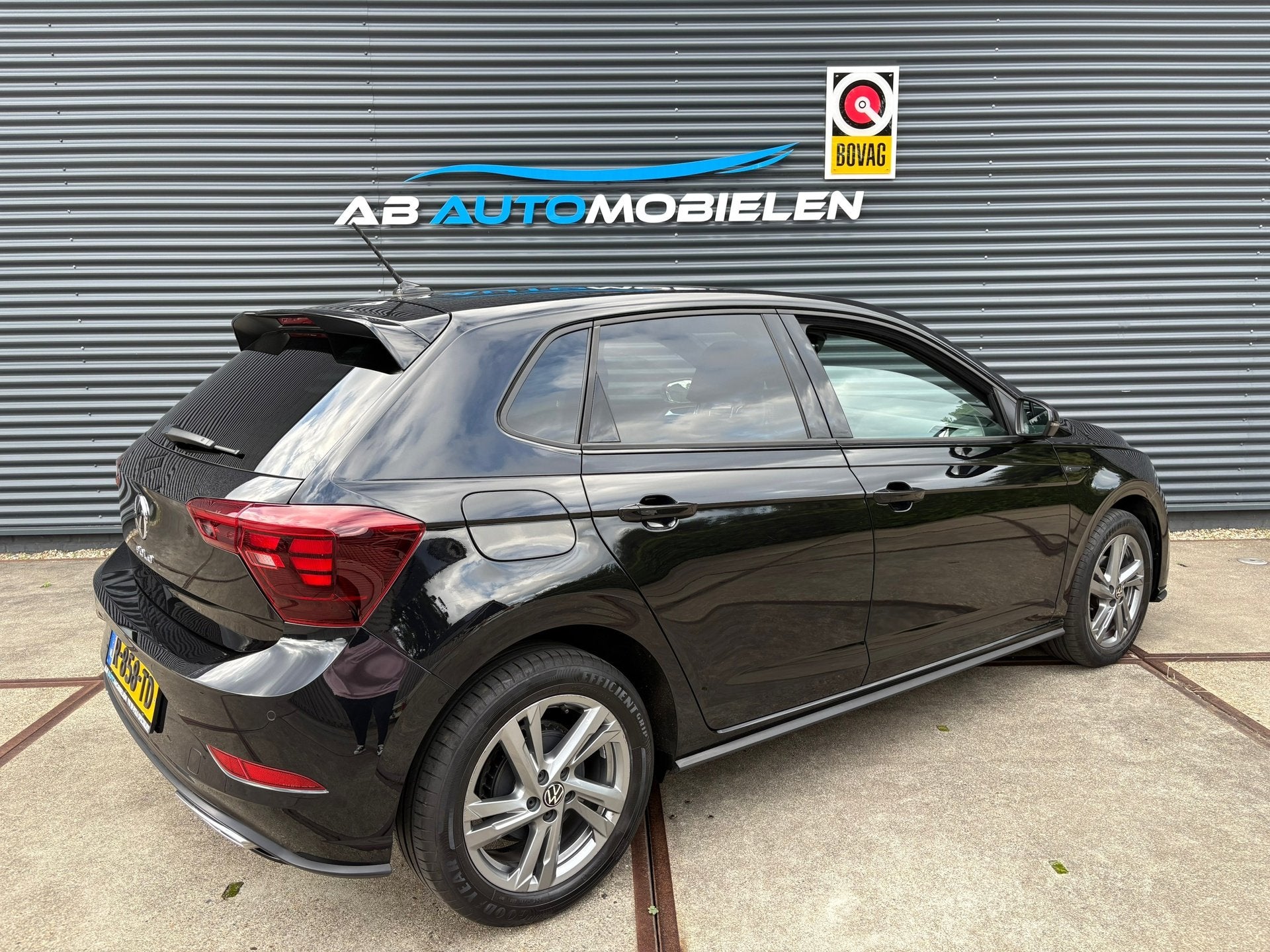 Volkswagen Polo 1.0 TSI R-Line Business AUTOMAAT/ CARPLAY/ P, Dealer onderhouden, Automatische klimaatregeling, Gebruikt, Euro 6