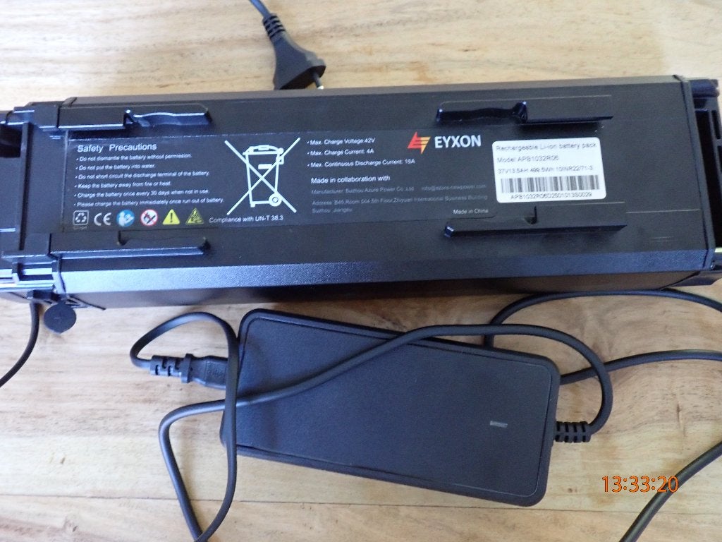 Fietsaccu EYXON nieuw + oplader, Ophalen of Verzenden, Nieuw