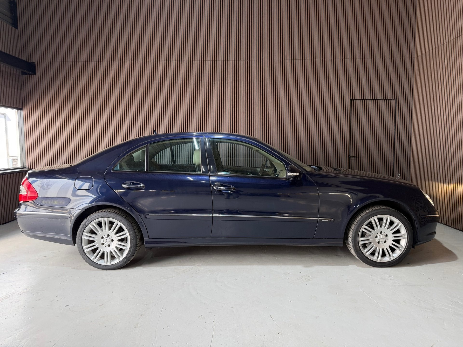 Mercedes-Benz E-klasse 350 Avantgarde ketting 3000km geleden, Automaat, Achterwielaandrijving, Gebruikt, Automatische klimaatregeling