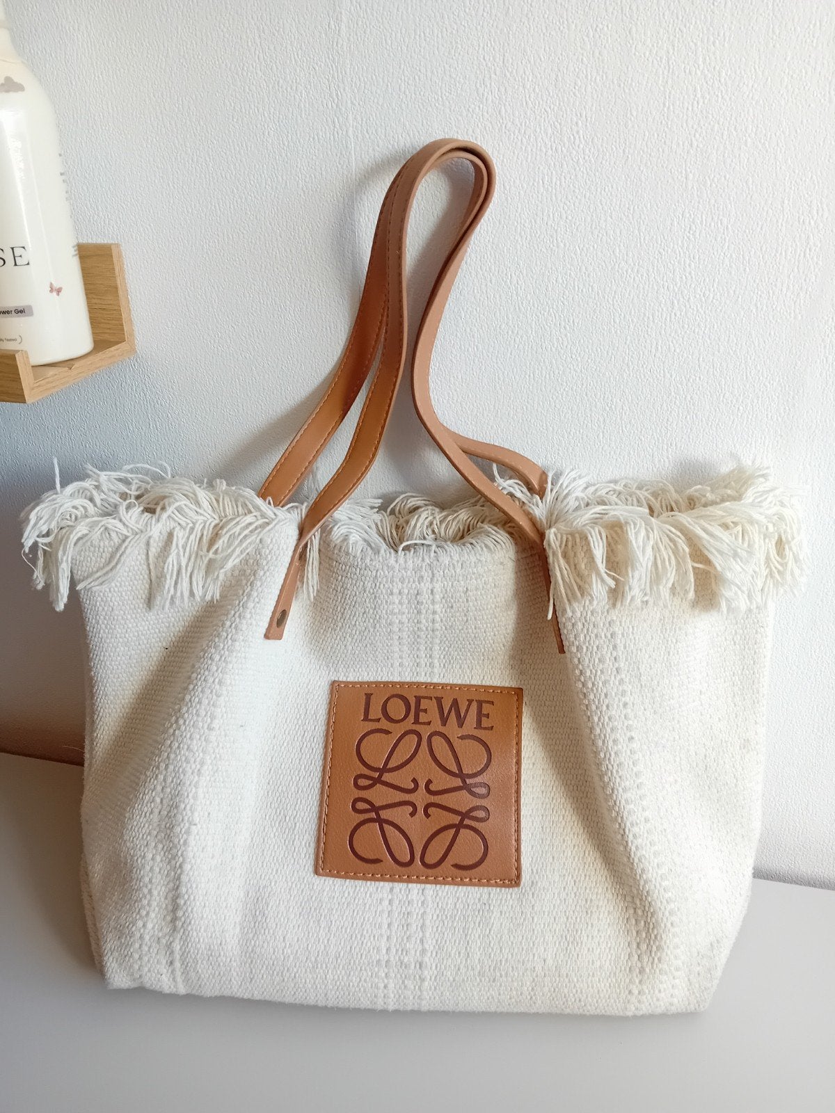 loewe damestas, Ophalen of Verzenden, Wit, Handtas