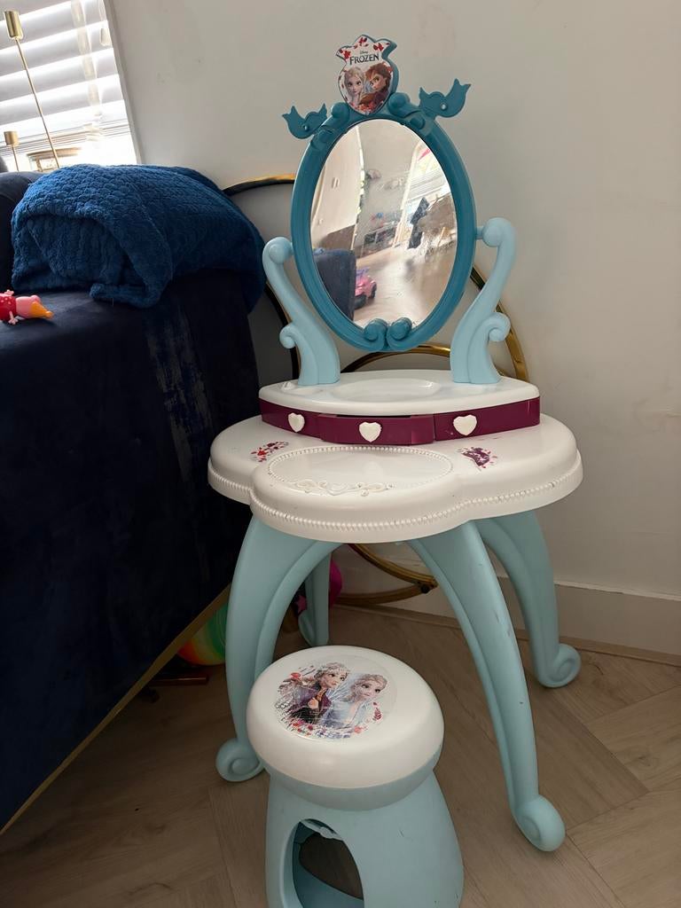 Kaptafel Frozen Elsa met krukje, Ophalen of Verzenden, Gebruikt, Meisje