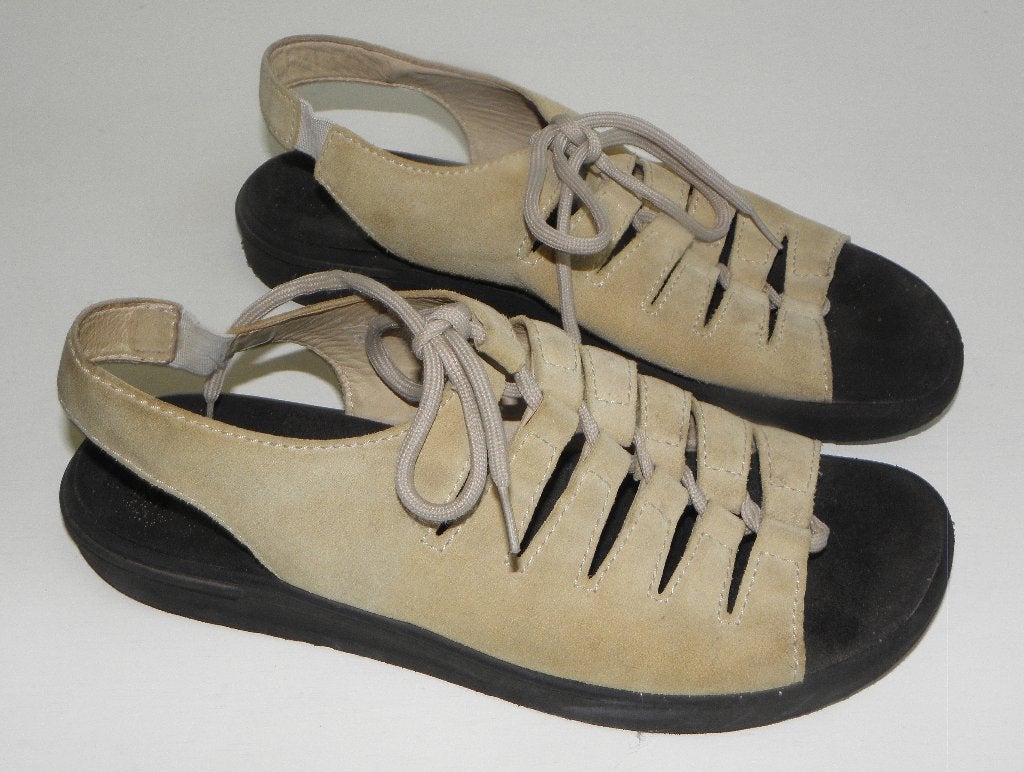 Helvesko Jessica sandalen maat 40, Kleding | Dames, Schoenen, Helvesko, Beige, Zo goed als nieuw, Sandalen of Muiltjes