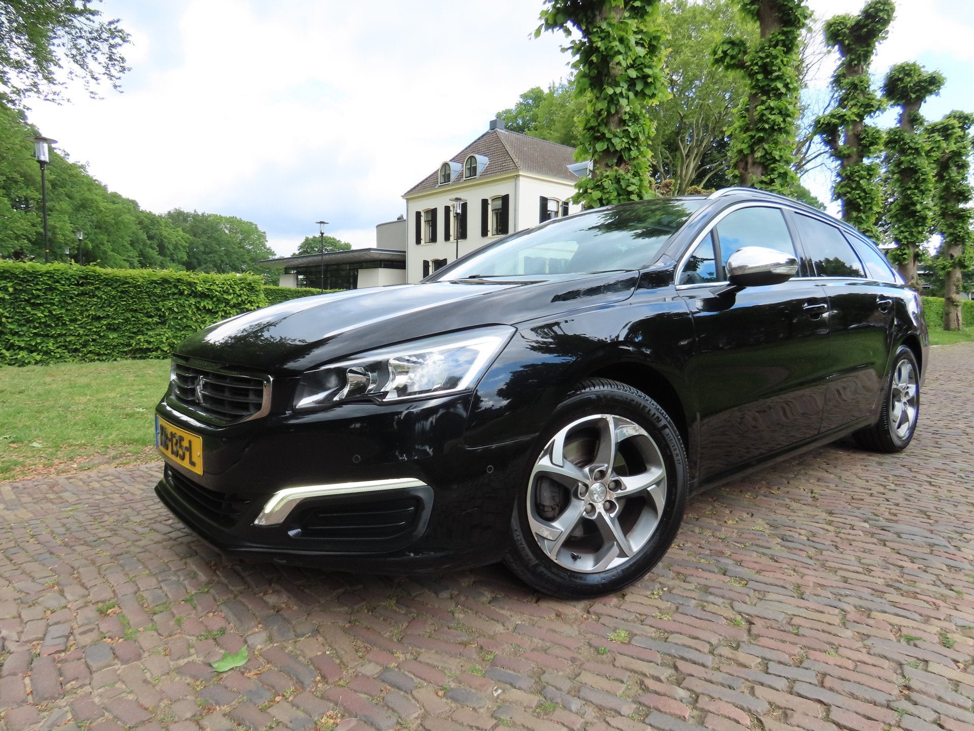 Peugeot 508 SW 1.6 e-THP Blue Lease Executive Automaat Leer, 4 cilinders, Zwart, 165 pk, 1405 kg